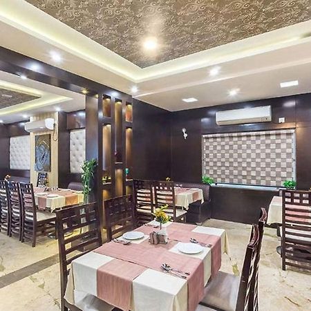 Bellevue Hotel Gwalior Ngoại thất bức ảnh