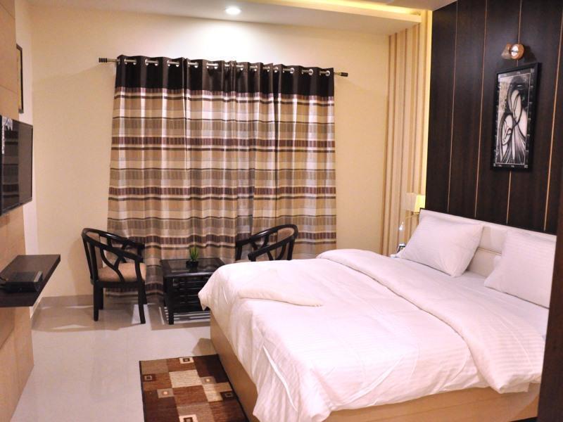 Bellevue Hotel Gwalior Ngoại thất bức ảnh