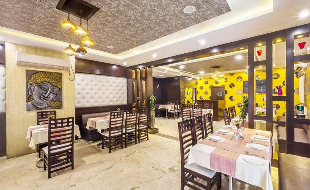 Bellevue Hotel Gwalior Ngoại thất bức ảnh